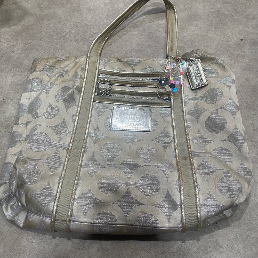Coach Vintage/ Y2K Poppy Signature Metallic Shimmer Silver Tote Shoulder Bag